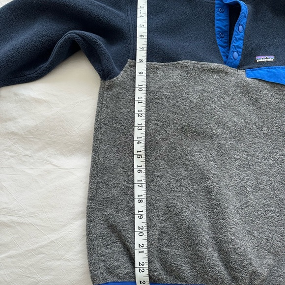 Patagonia Synchilla Navy and Gray Sweater - Picture 3 of 7